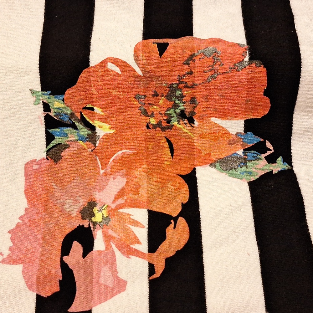 ❤️Venini Sweater SZ XL Black White Pink Pull-Over Striped Top Floral 3/4 Sleeved - Picture 10 of 12